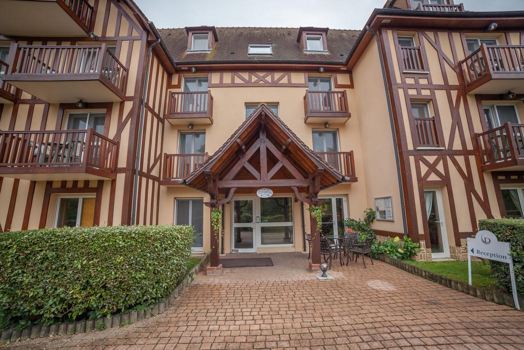 Karma Manoir Des Deux Amants Aparthotel Конел Екстериор снимка
