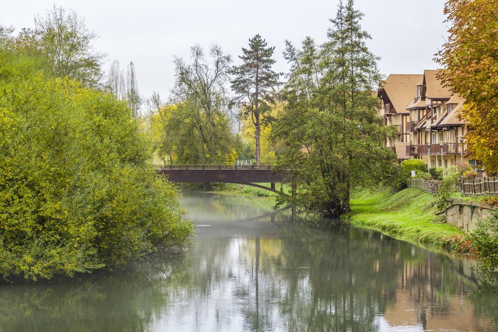 Karma Manoir Des Deux Amants Aparthotel Конел Екстериор снимка