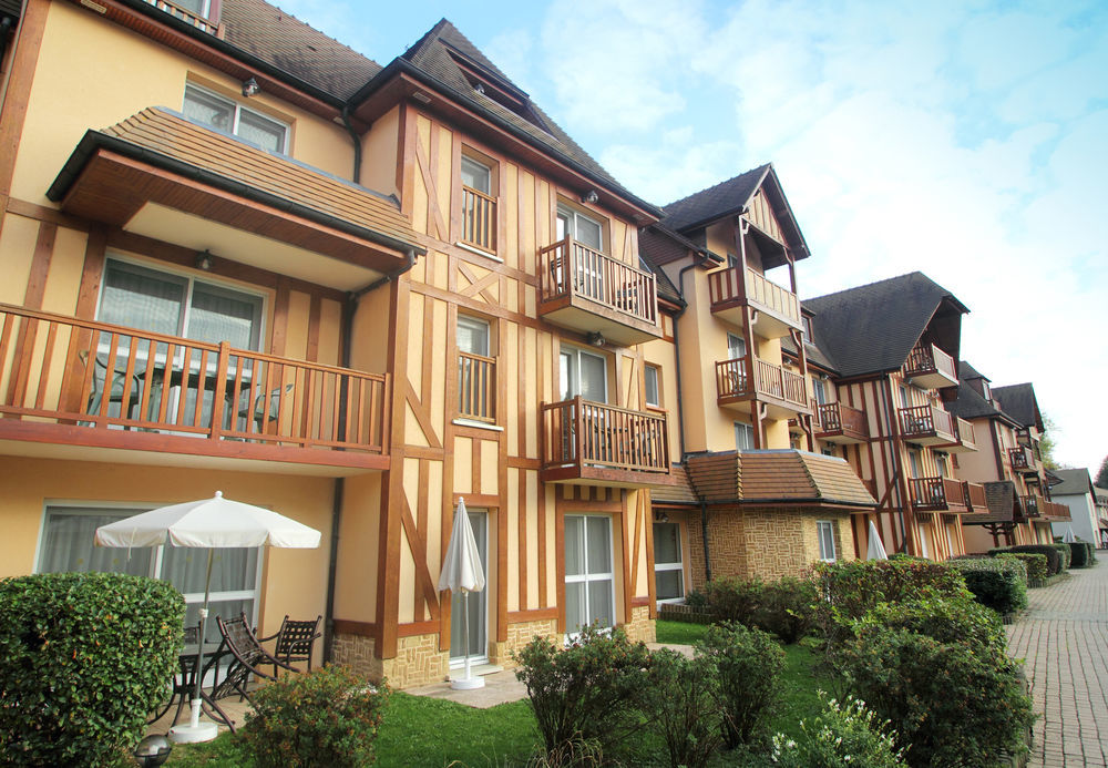 Karma Manoir Des Deux Amants Aparthotel Конел Екстериор снимка