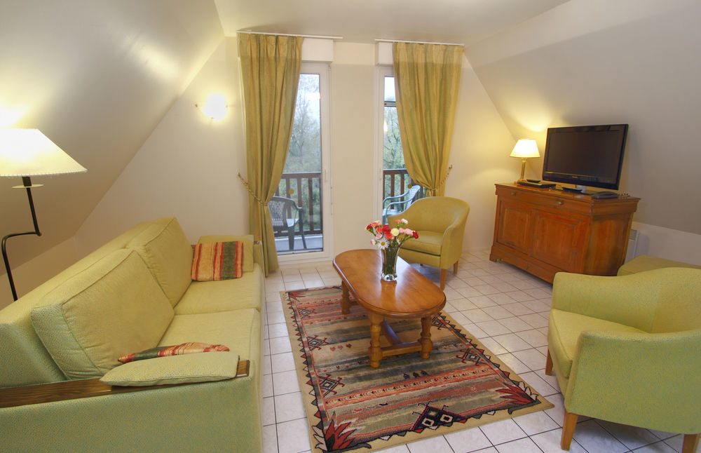 Karma Manoir Des Deux Amants Aparthotel Конел Екстериор снимка